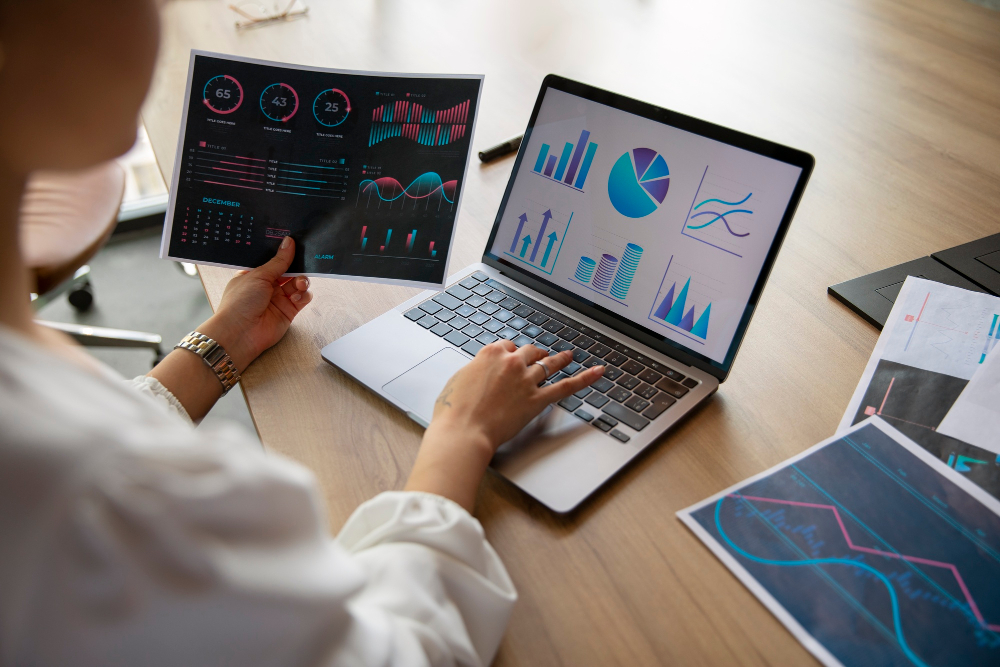 office-workers-using-finance-graphs(1)